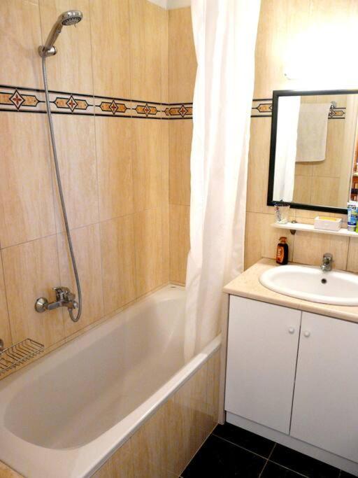 διαμέρισμα ισ2 Diamerisma Is2 Appartement *